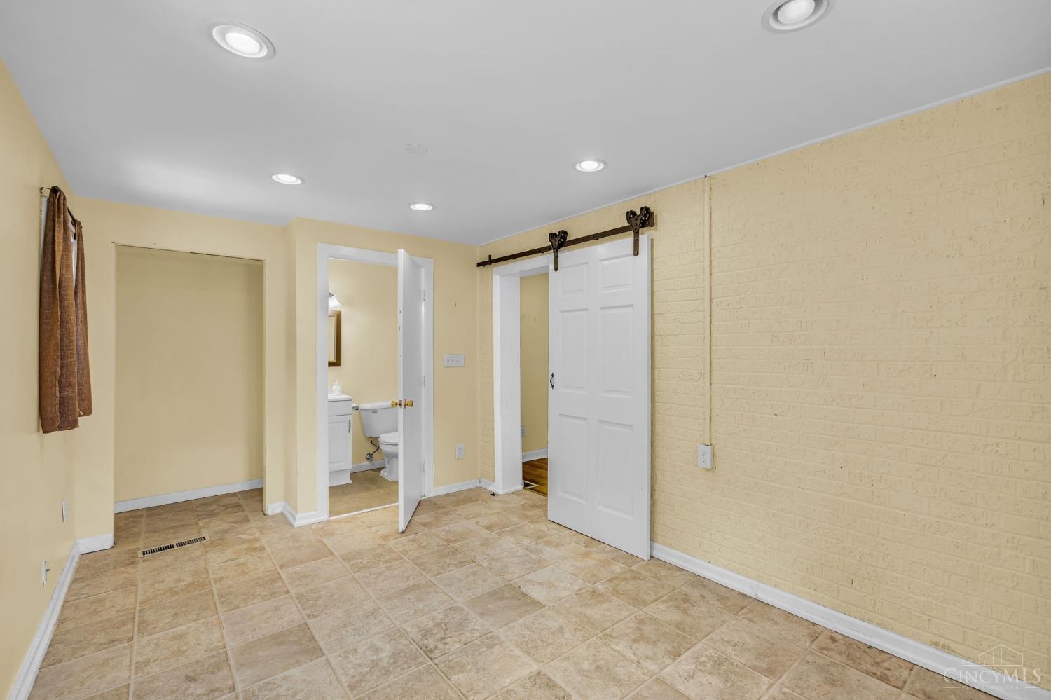 3725 Norwich Lane, Cincinnati, OH, 45220 — photo 10