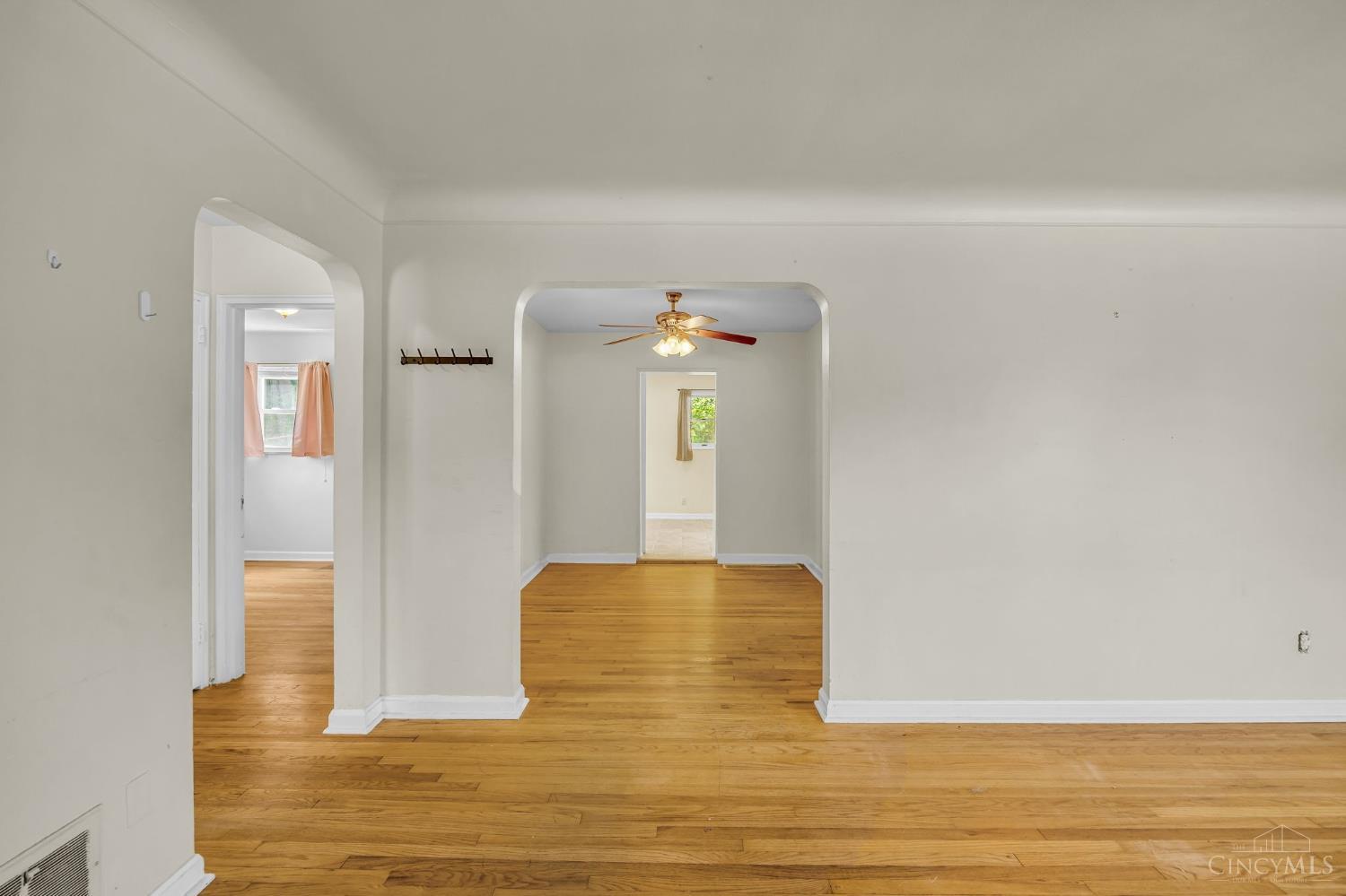 3725 Norwich Lane, Cincinnati, OH, 45220 — photo 4