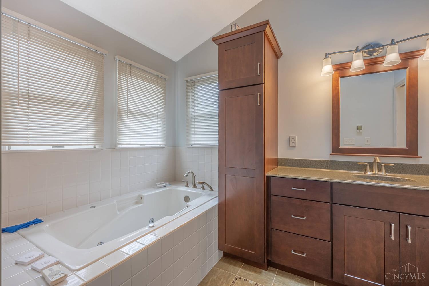 4903 Hickory Hollow, Middletown, OH, 45042 — photo 32
