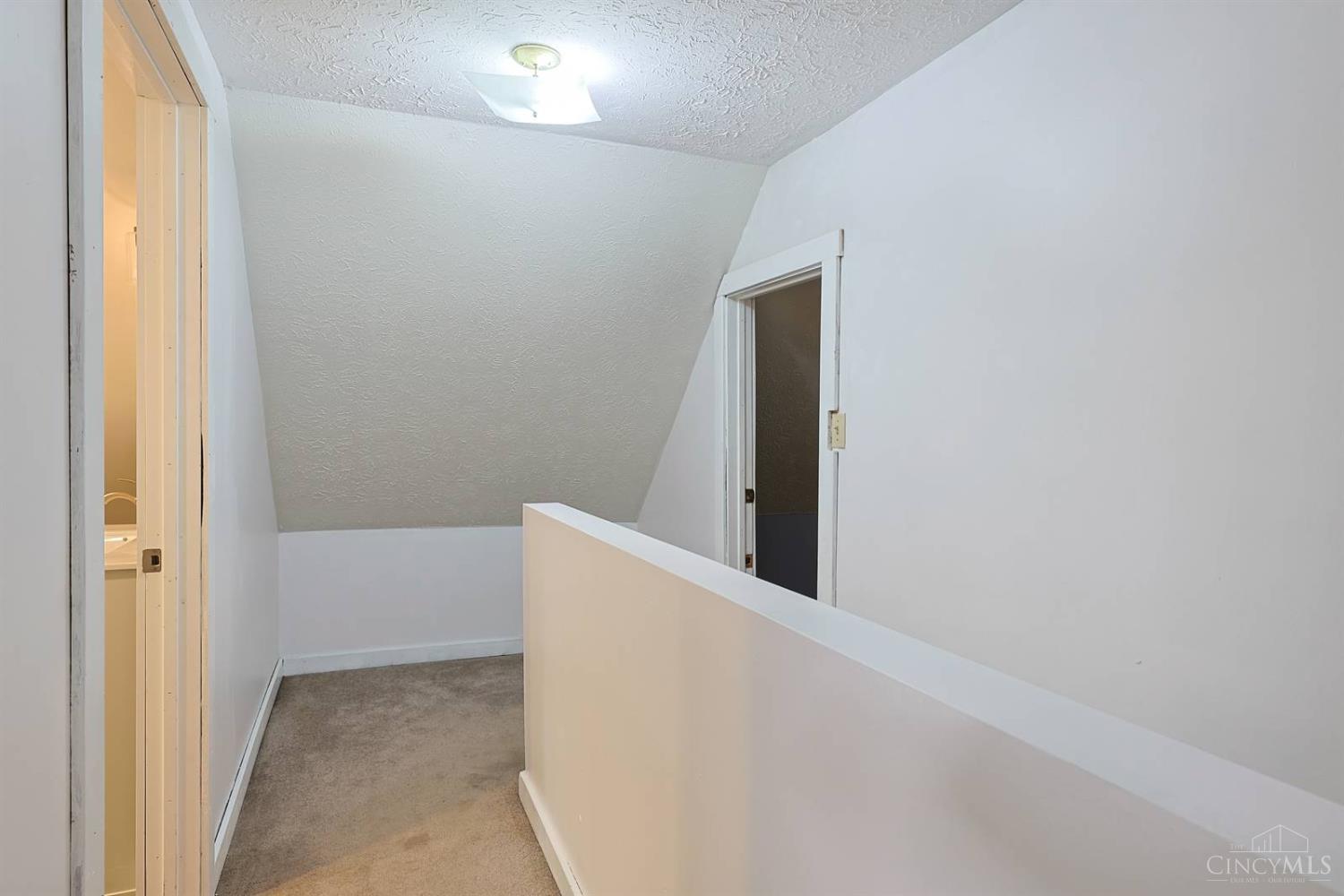 11 Laurel Avenue, Milford, OH, 45150 — photo 24