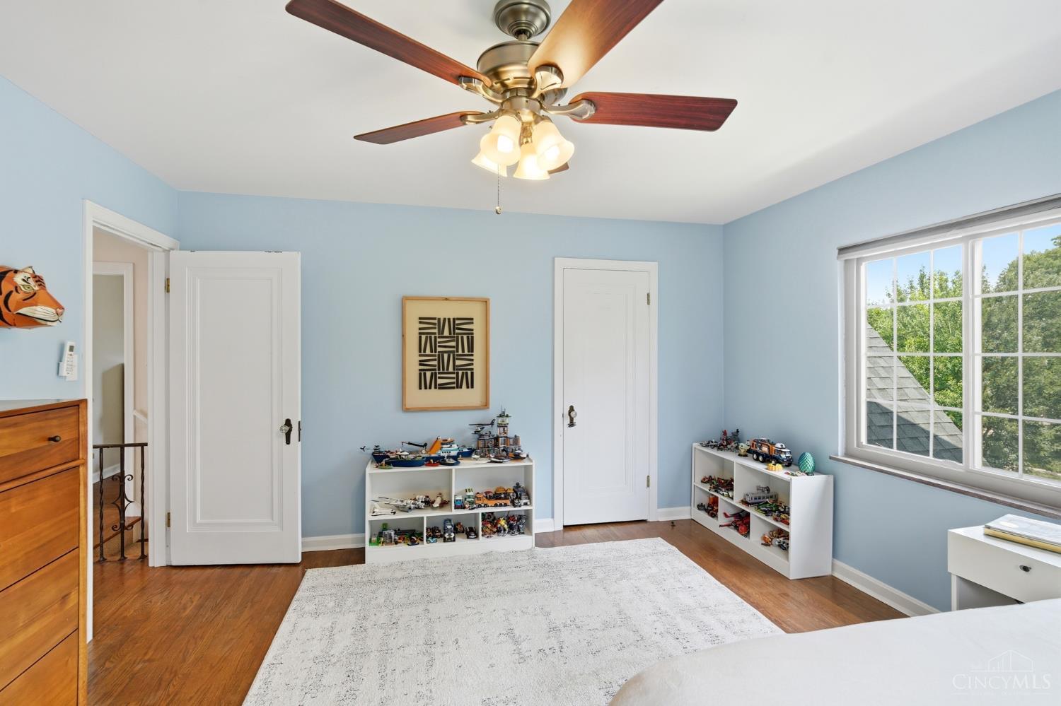 3863 Drakewood Drive
