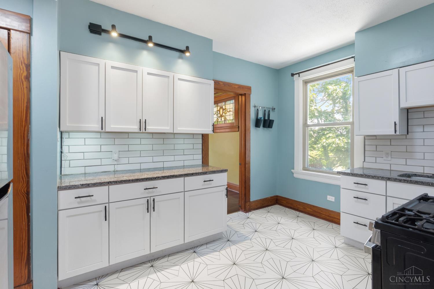 564 Considine Avenue, Cincinnati, OH, 45205 — photo 8