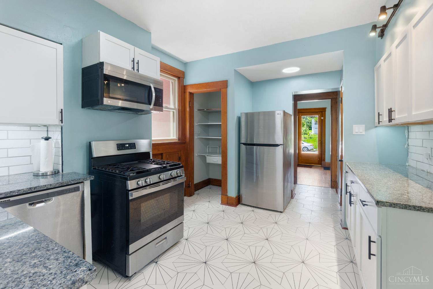 564 Considine Avenue, Cincinnati, OH, 45205 — photo 9