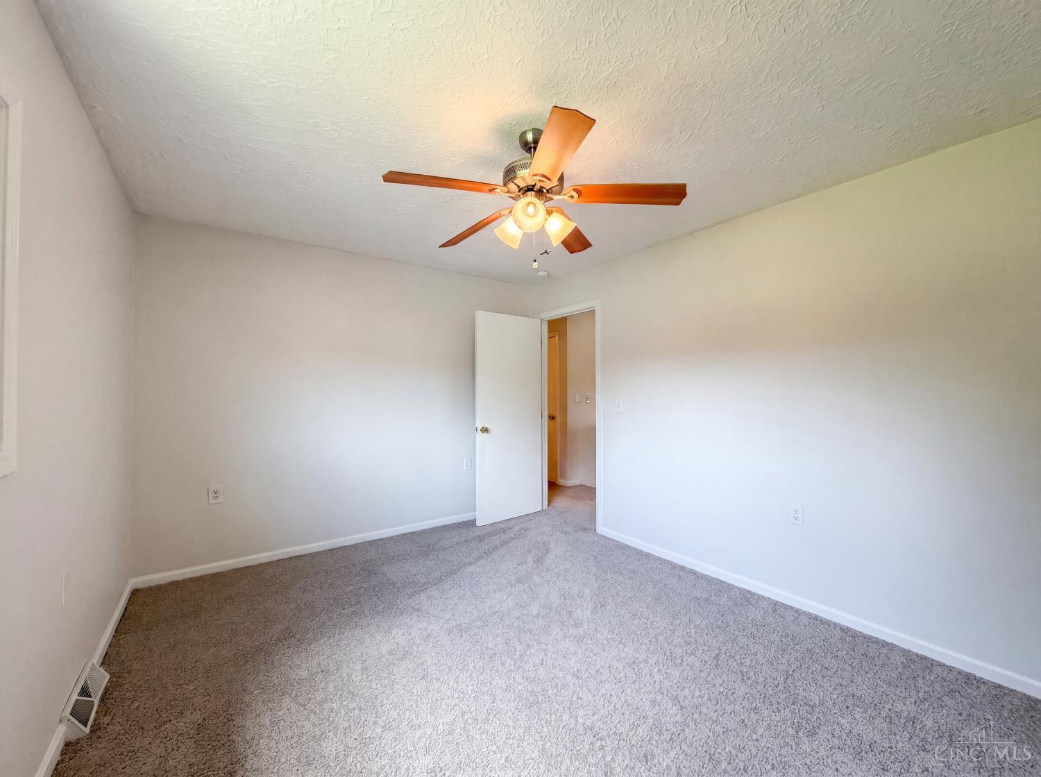 561 Nowlin Avenue, Greendale, IN, 47025 — photo 13