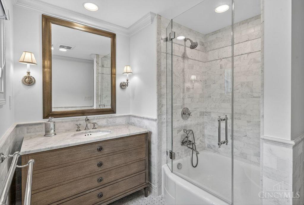 5 Twin Hills Ridge Drive, Cincinnati, OH, 45230 — photo 64