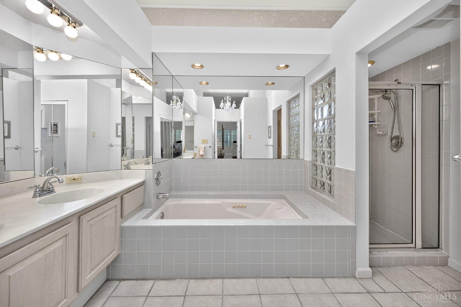 12178 Peak Drive, Springdale, OH, 45246 — photo 40