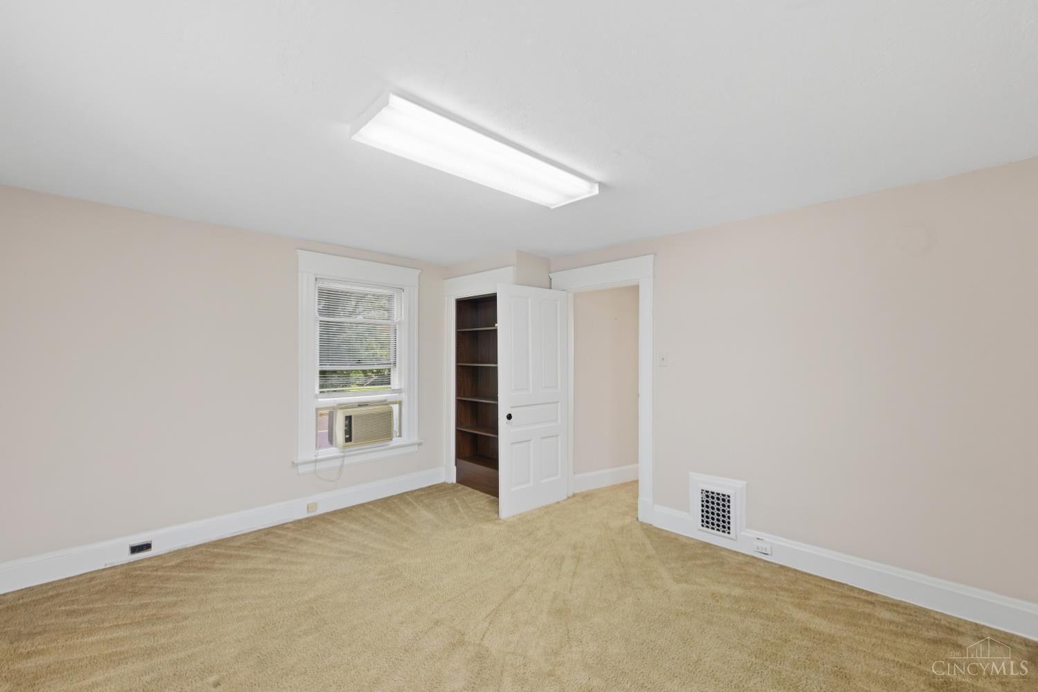 7816 Laurel Avenue, Madeira, OH, 45243 — photo 17