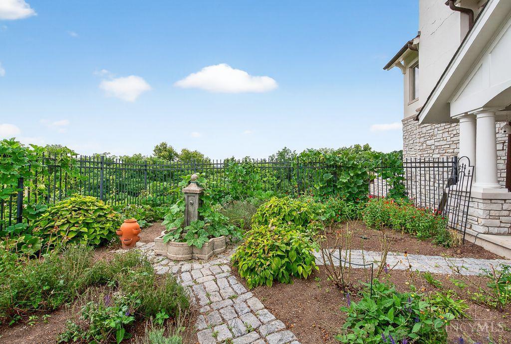 5 Twin Hills Ridge Drive, Cincinnati, OH, 45230 — photo 85