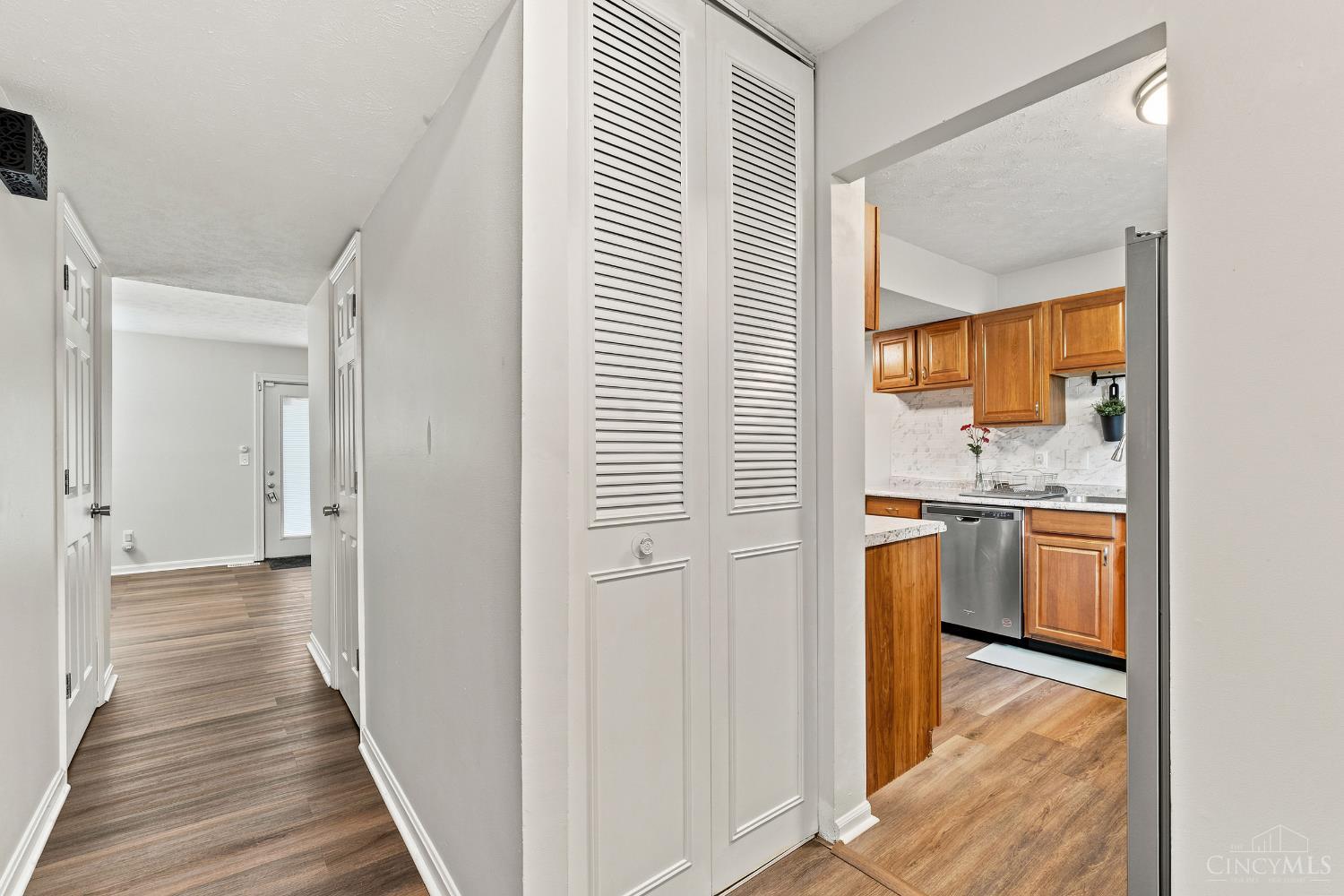 3495 Amberway Court, Colerain Twp, OH, 45251 — photo 3
