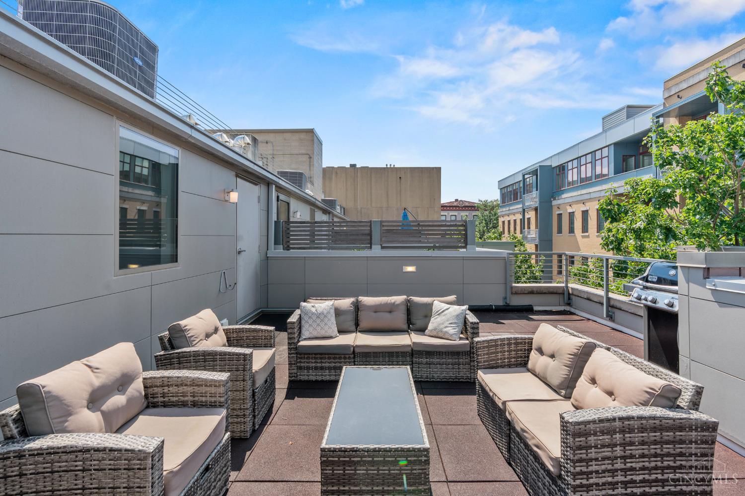 11 Mercer Street, Cincinnati, OH, 45202 — photo 42