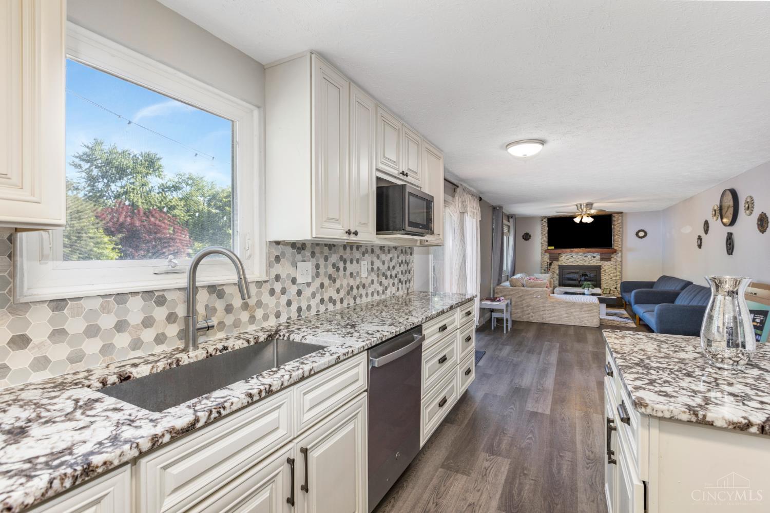 8147 Woodward Drive, West Chester, OH, 45069 — photo 11