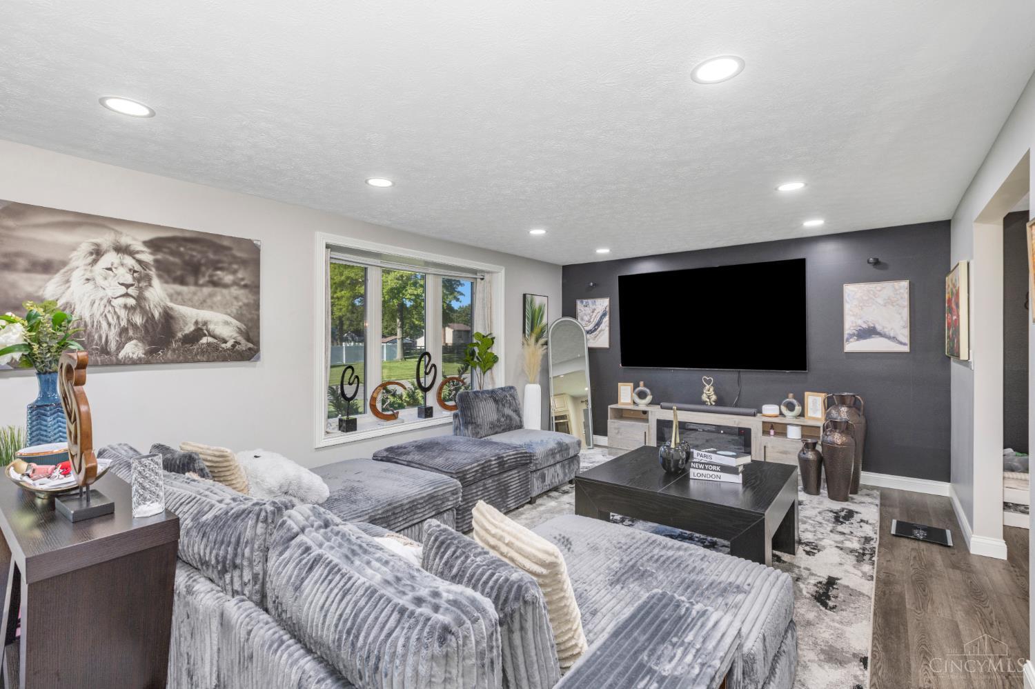 8147 Woodward Drive, West Chester, OH, 45069 — photo 3