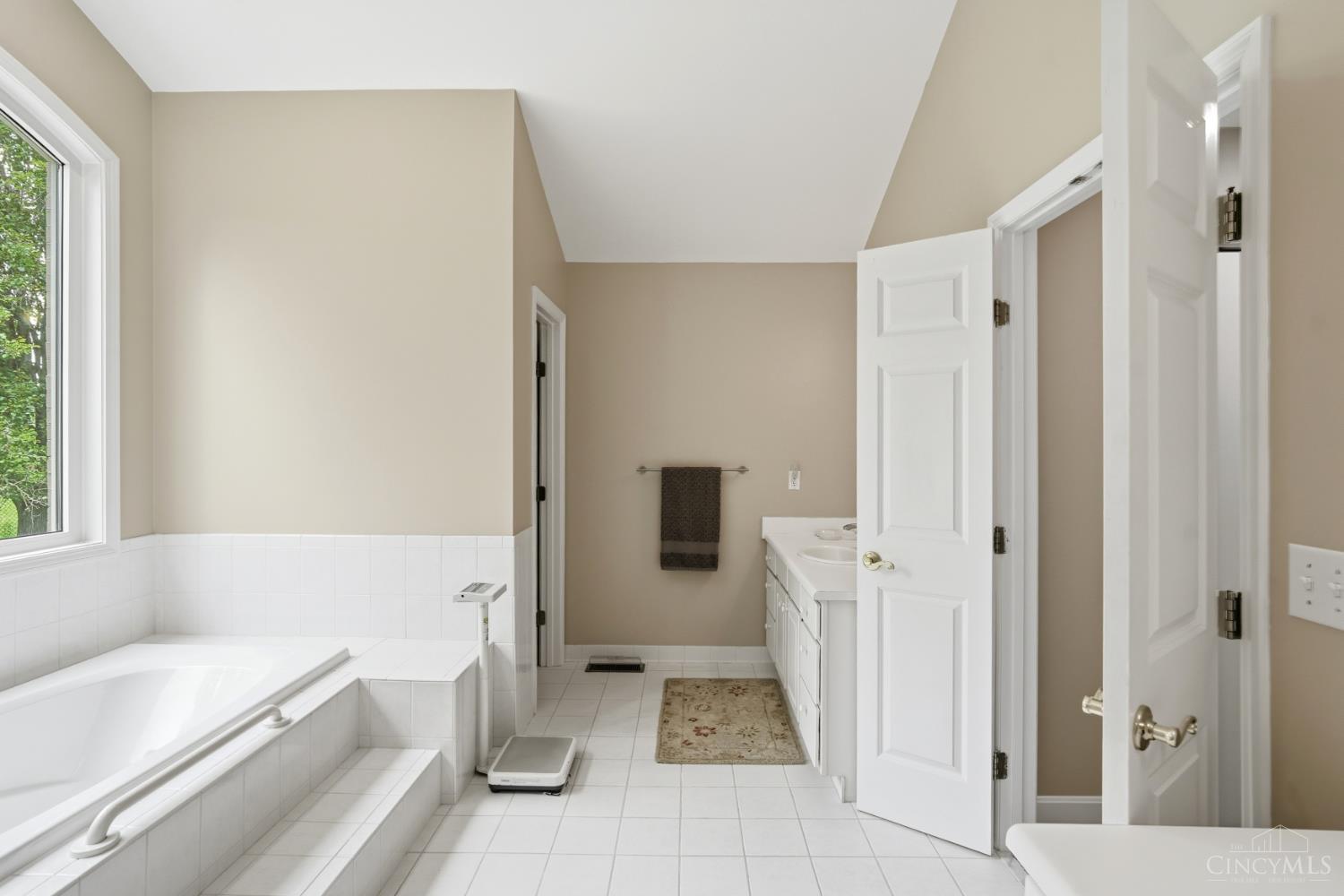 795 Windings Lane, Cincinnati, OH, 45220 — photo 38