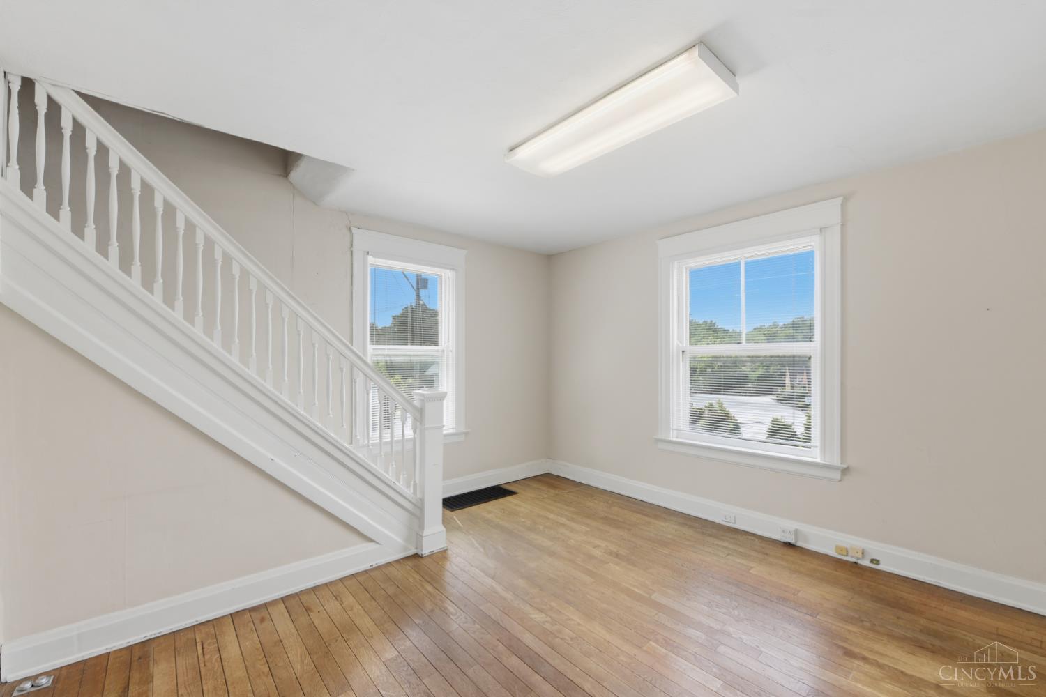 7816 Laurel Avenue, Madeira, OH, 45243 — photo 6