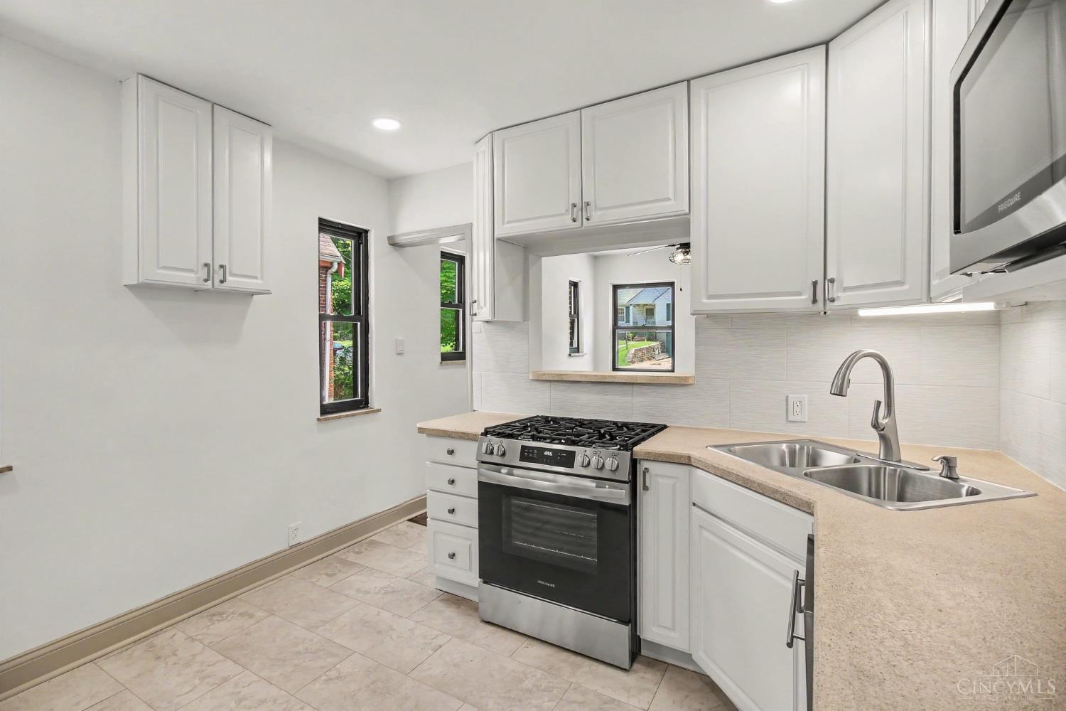 3205 Stanhope Avenue, Cincinnati, OH, 45211 — photo 14