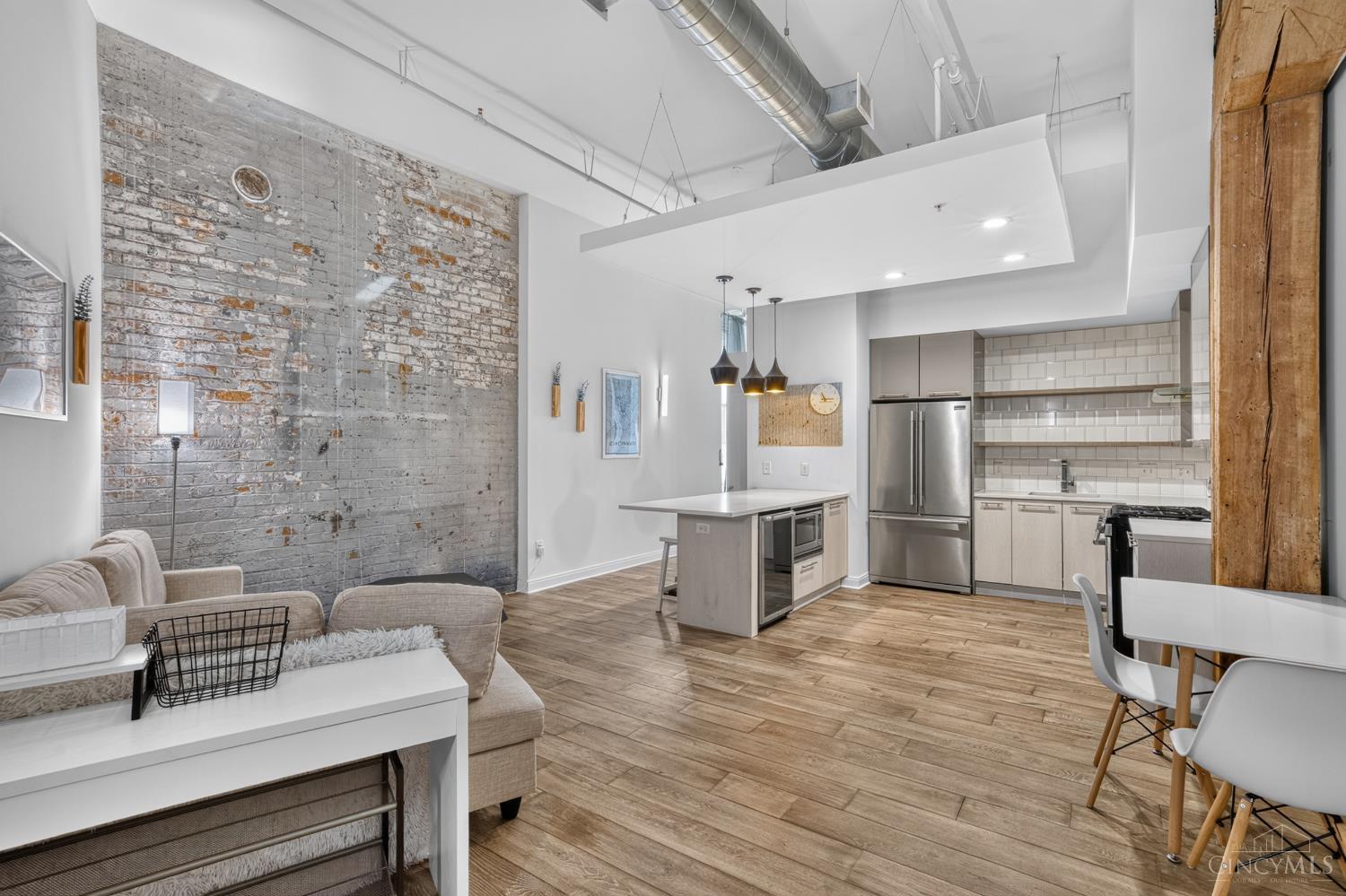 813 Broadway Street #302, Cincinnati, OH, 45202 — photo 3