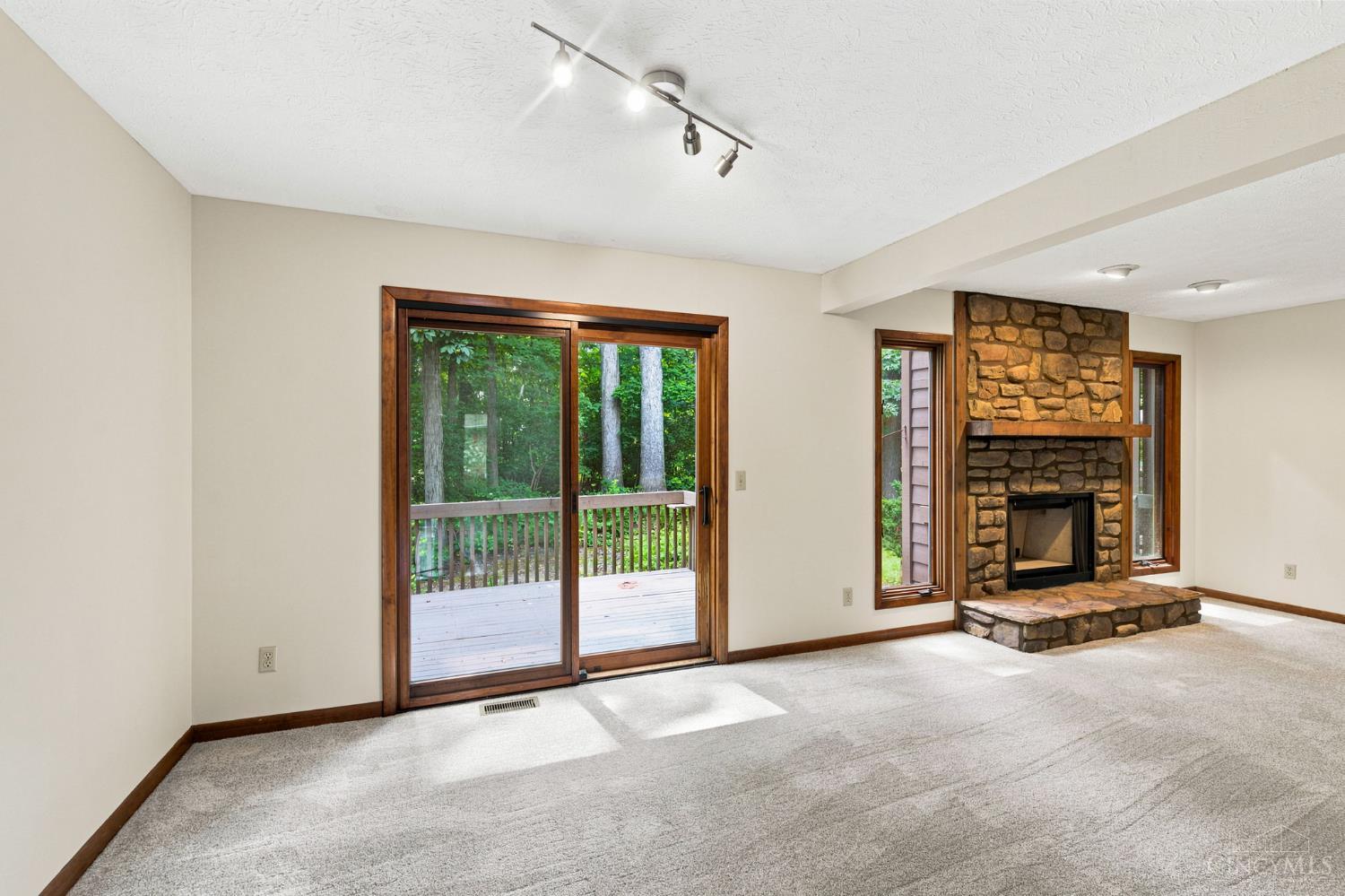 5317 Hickory Trail Lane, Blue Ash, OH, 45242 — photo 8