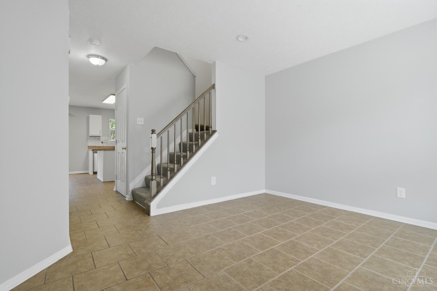 1353 Crotty Court, Anderson Twp, OH, 45255 — photo 4