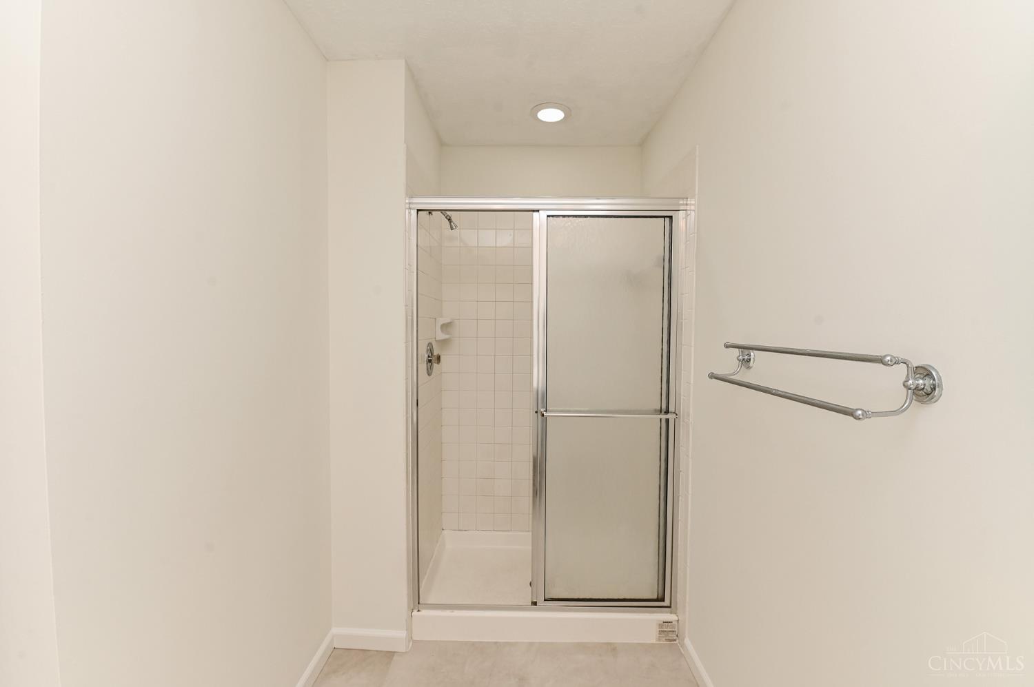 11528 Symmes Gate Lane, Symmes Twp, OH, 45249 — photo 19