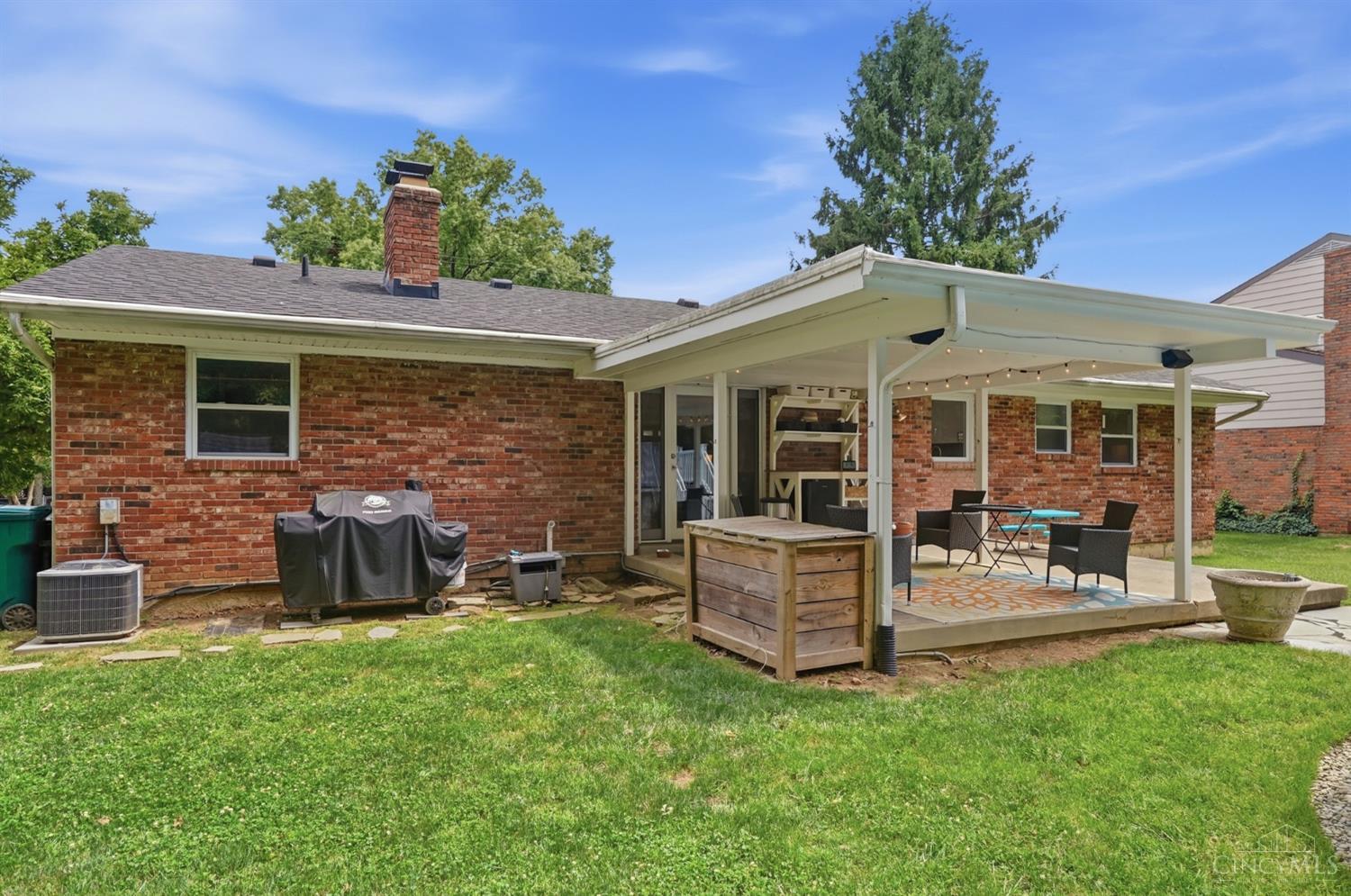 Homes for sale in Cincinnati, OH | 1409 Meadowbright Ln, Cincinnati, OH 45230 | MLS# 1883293