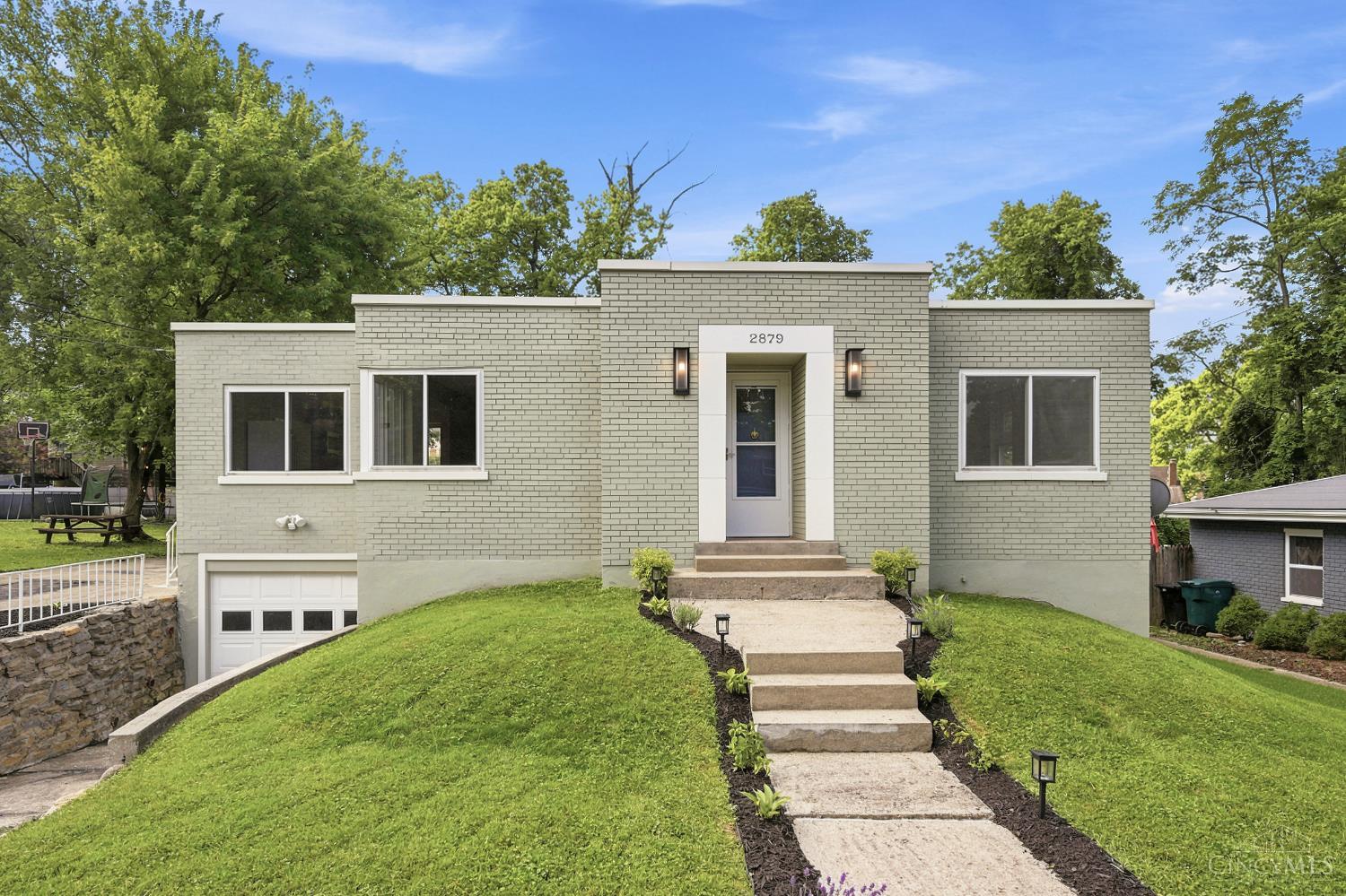 2879 St Catherine Place, Cincinnati, OH, 45211 — photo 2