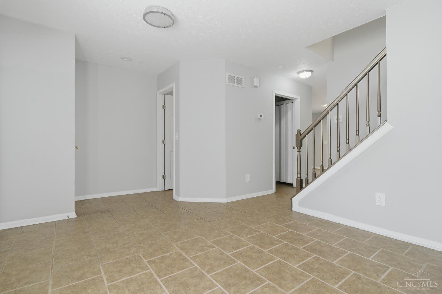 1353 Crotty Court, Anderson Twp, OH, 45255 — photo 5