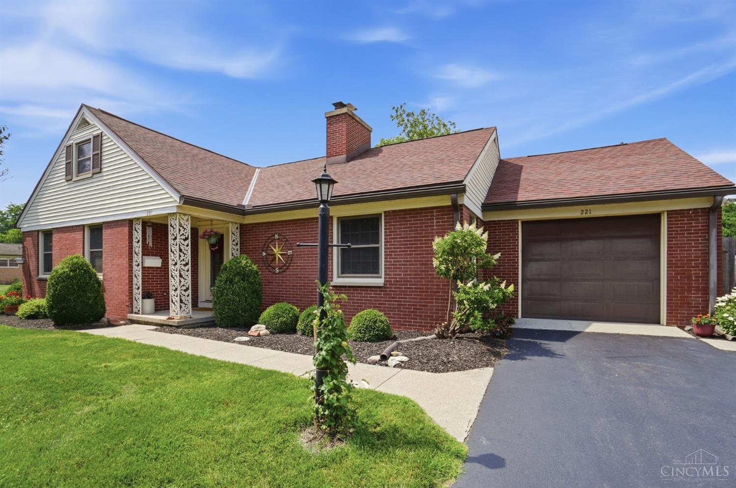 2nd image of 221 Virginia Cir, Wilmington, OH 45177 | MLS# 1886263