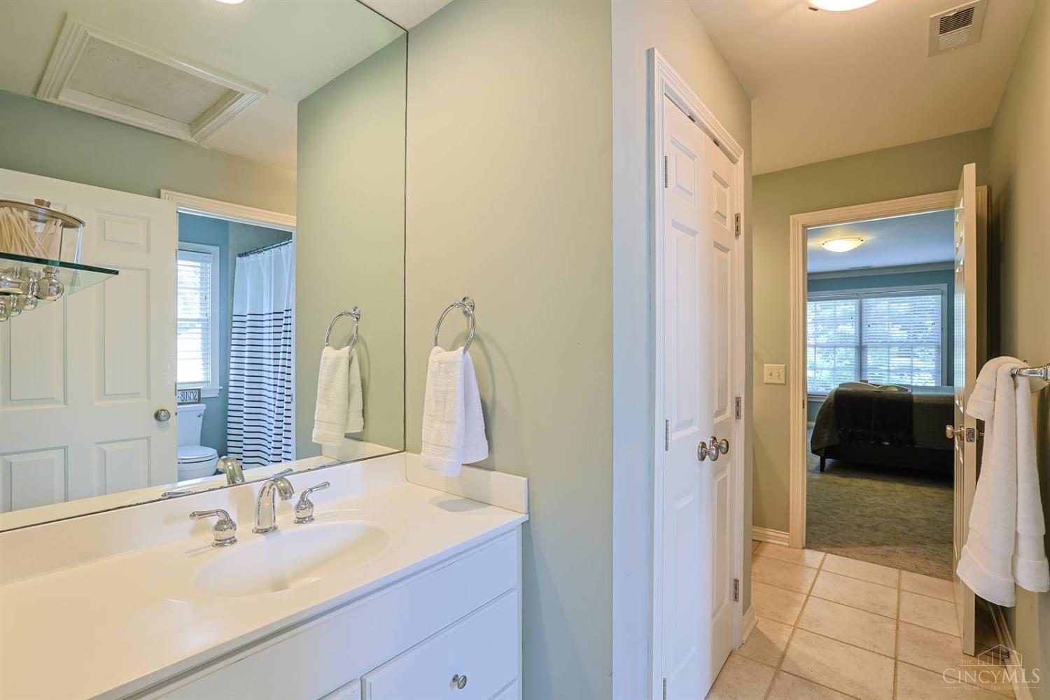 7940 Shawnee Run Road, Indian Hill, OH, 45243 — photo 43