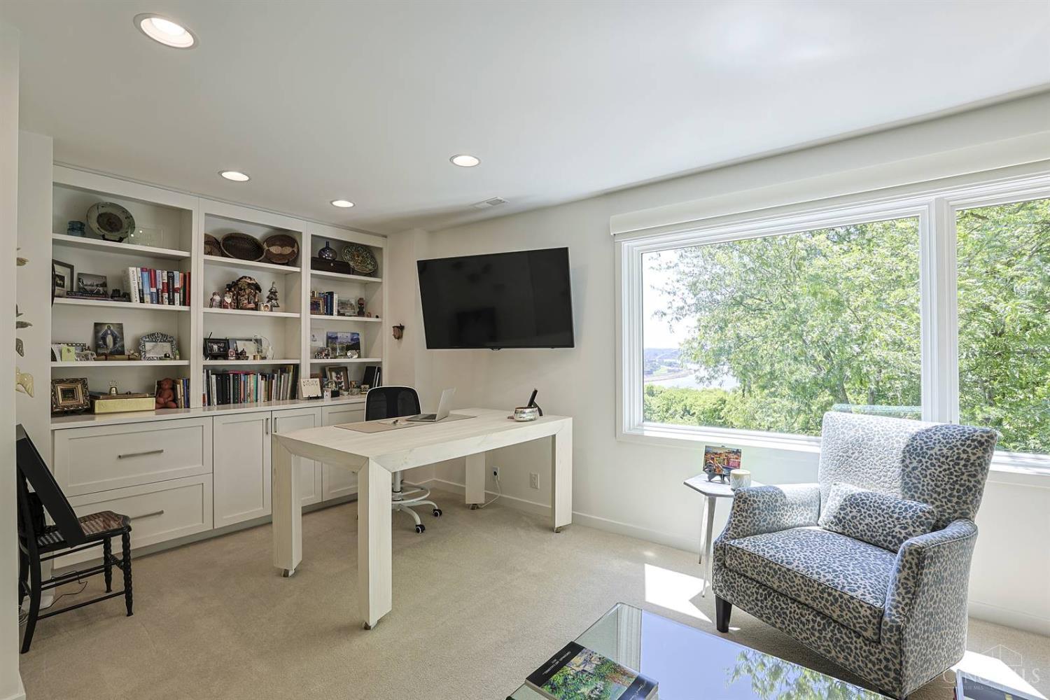 20 Grandin Lane, Cincinnati, OH, 45208 — photo 18