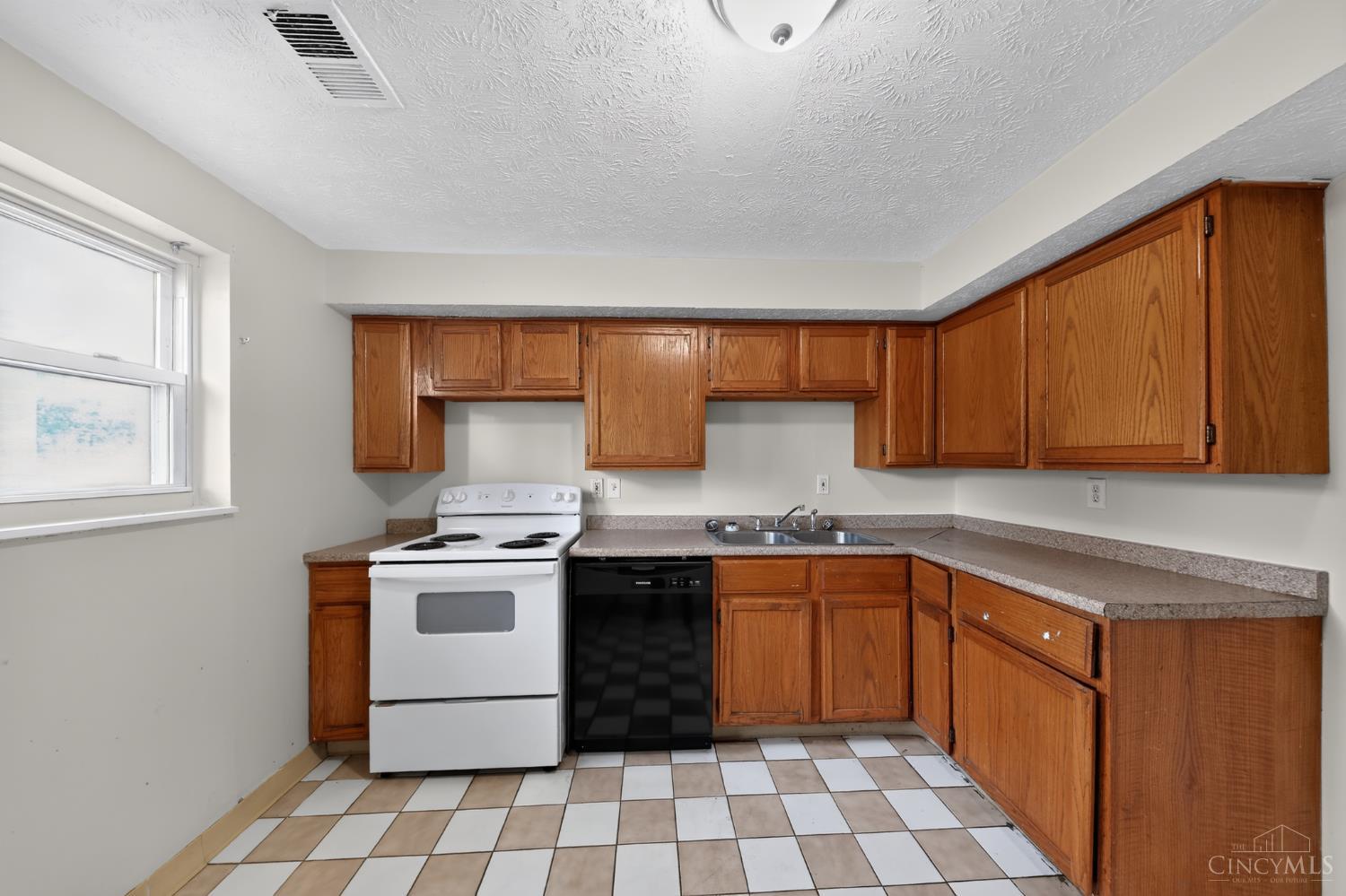 2743 Springdale Road, Colerain Twp, OH, 45251 — photo 12