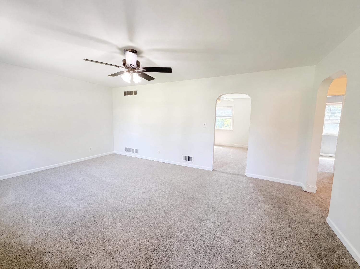 5476 Edalbert Drive, Green Twp, OH, 45239 — photo 3