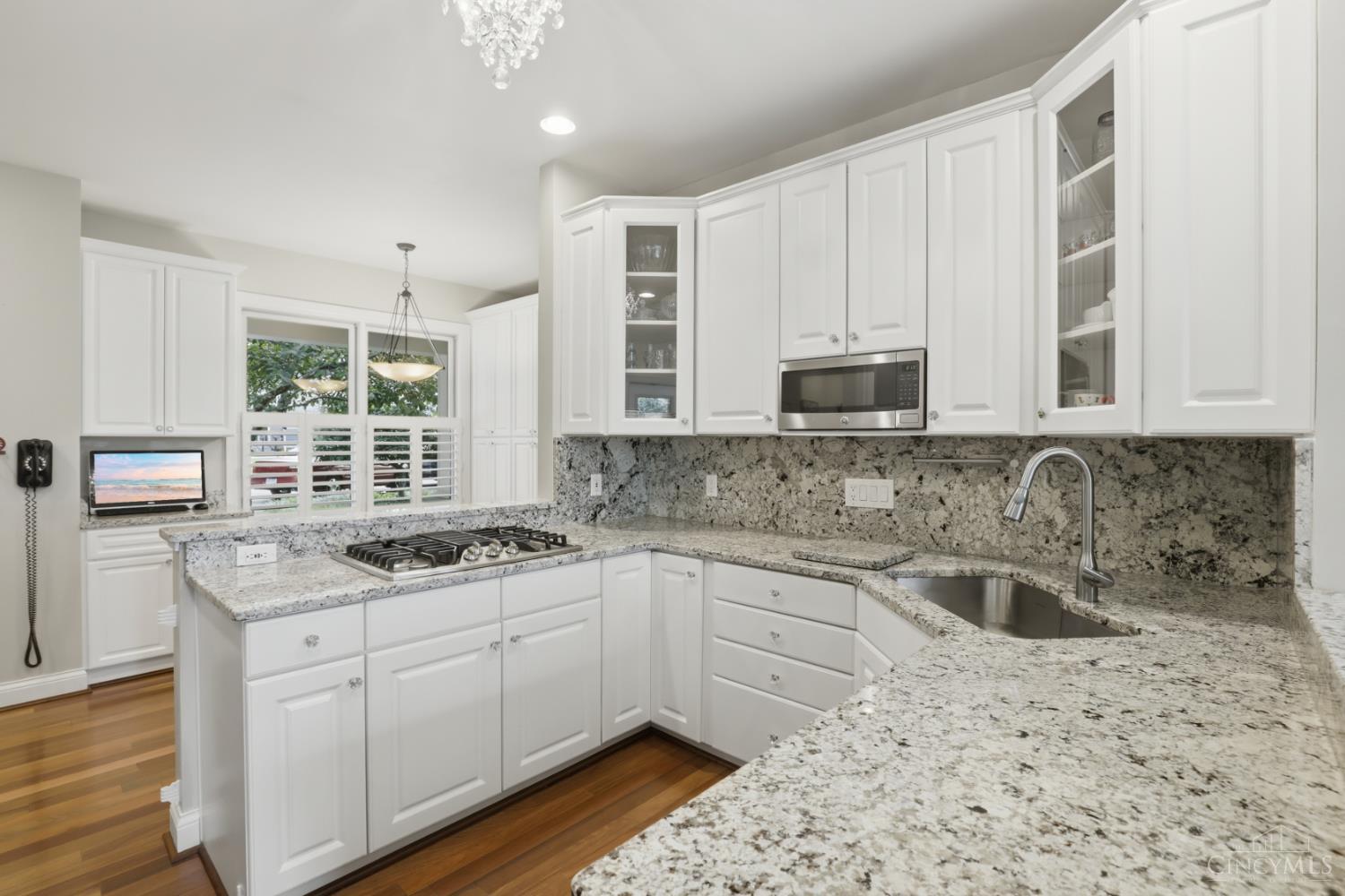 884 Wallace Avenue, Milford, OH, 45150 — photo 17