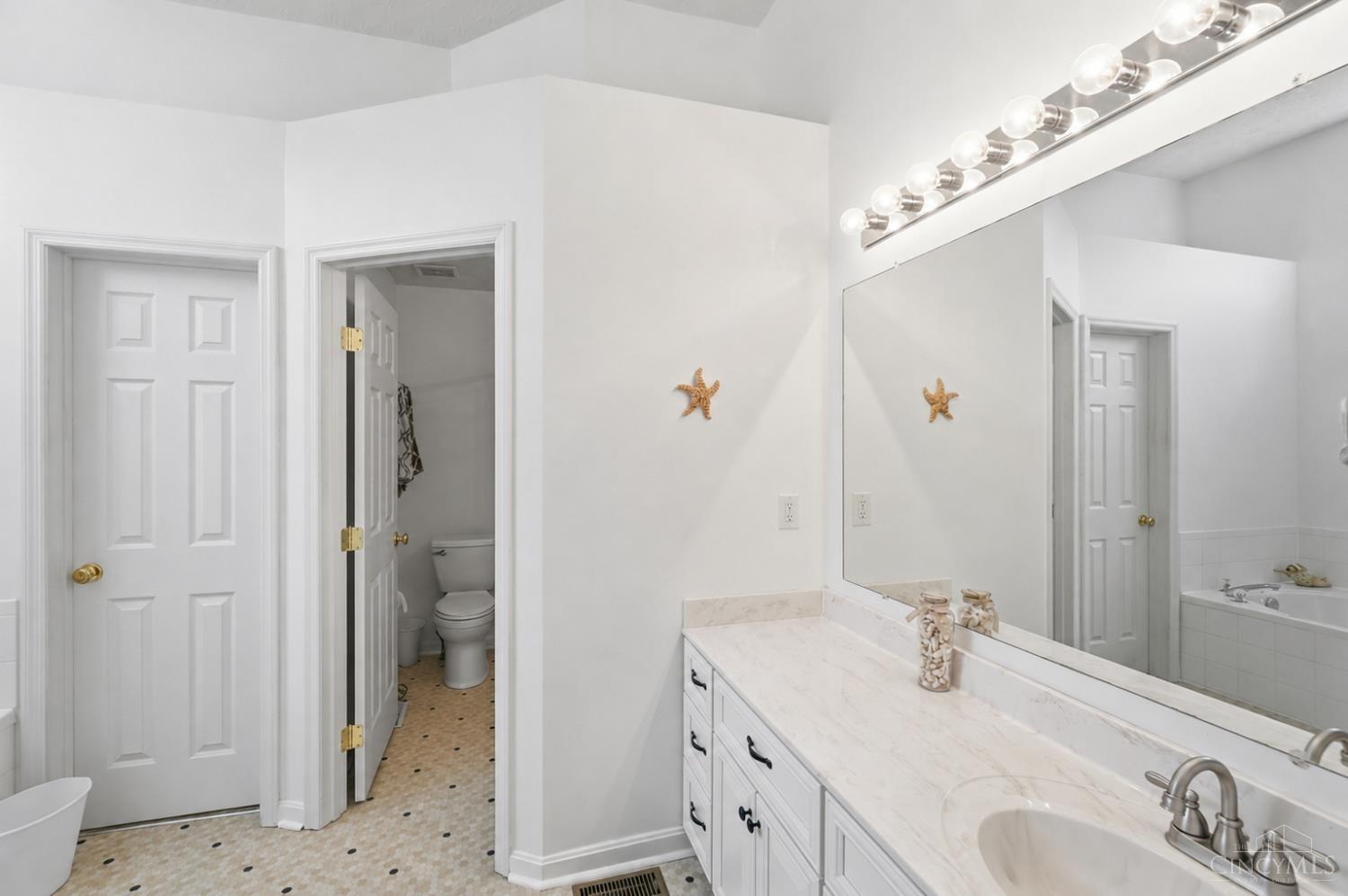6359 Creekside Way, Fairfield Twp, OH, 45011 — photo 19