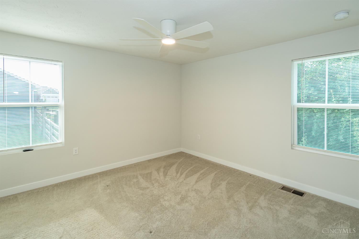 6639 Crystal Harbour Drive, Middletown, OH, 45042 — photo 17