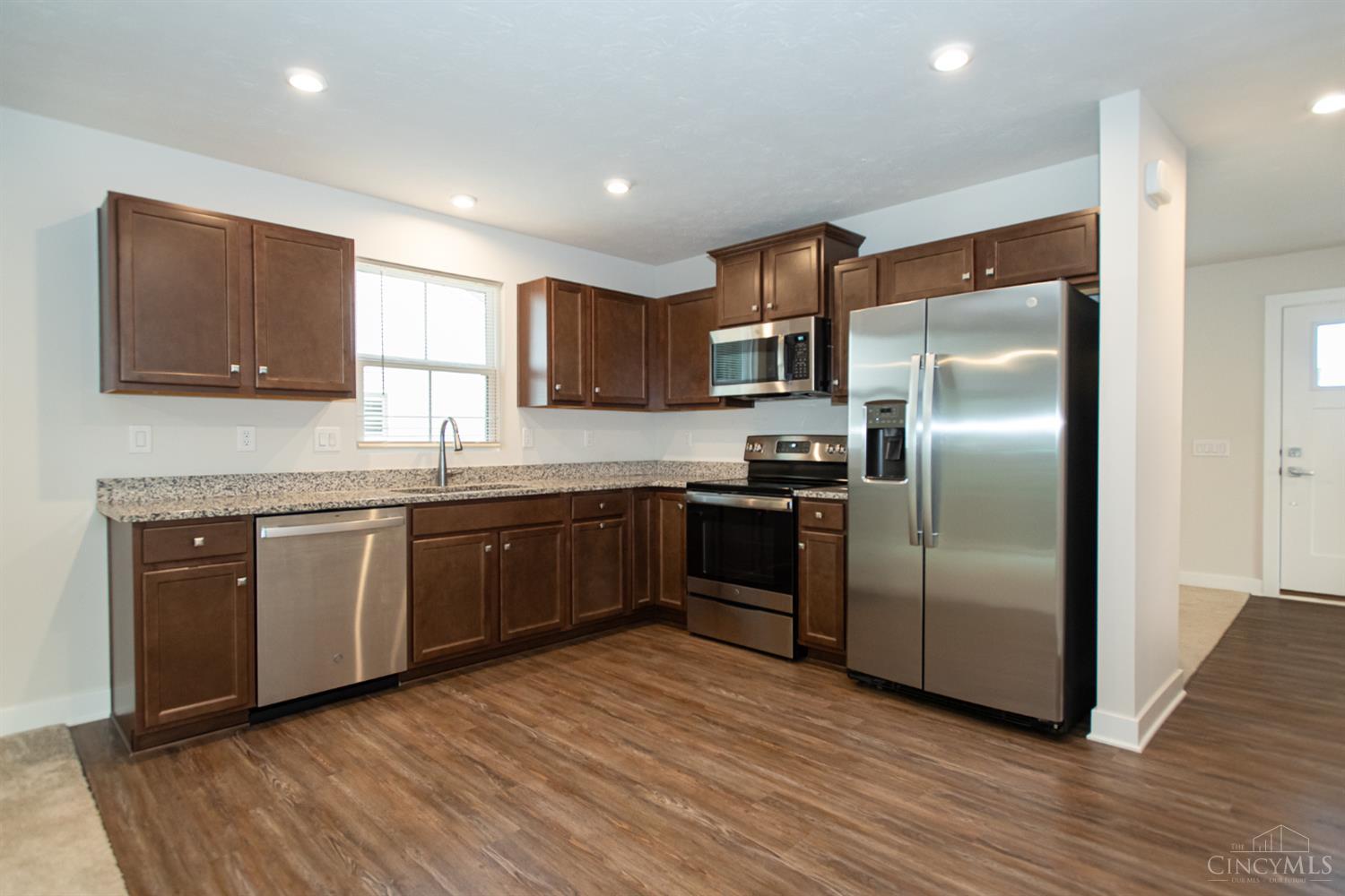 6639 Crystal Harbour Drive, Middletown, OH, 45042 — photo 12