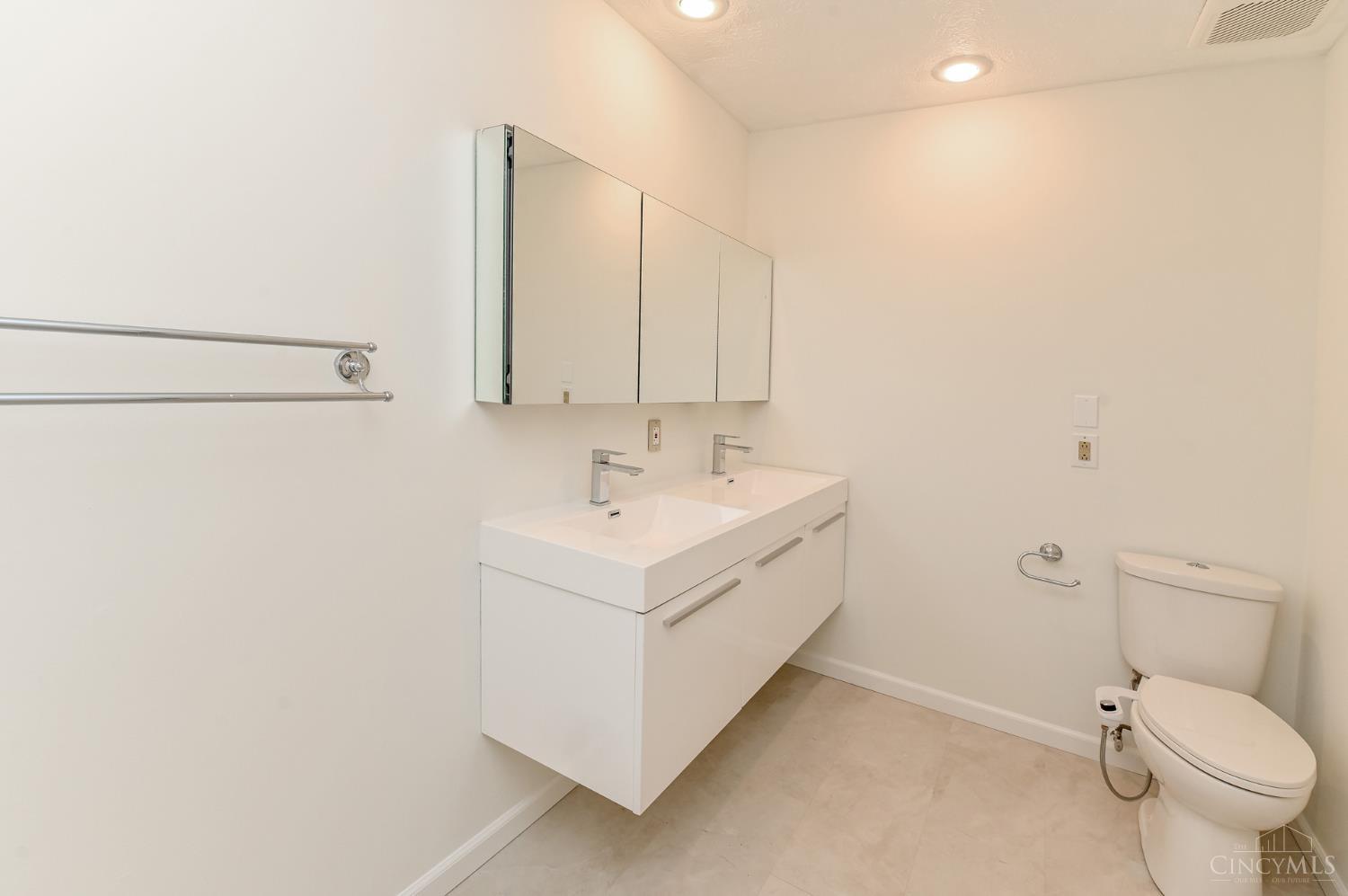 11528 Symmes Gate Lane, Symmes Twp, OH, 45249 — photo 18