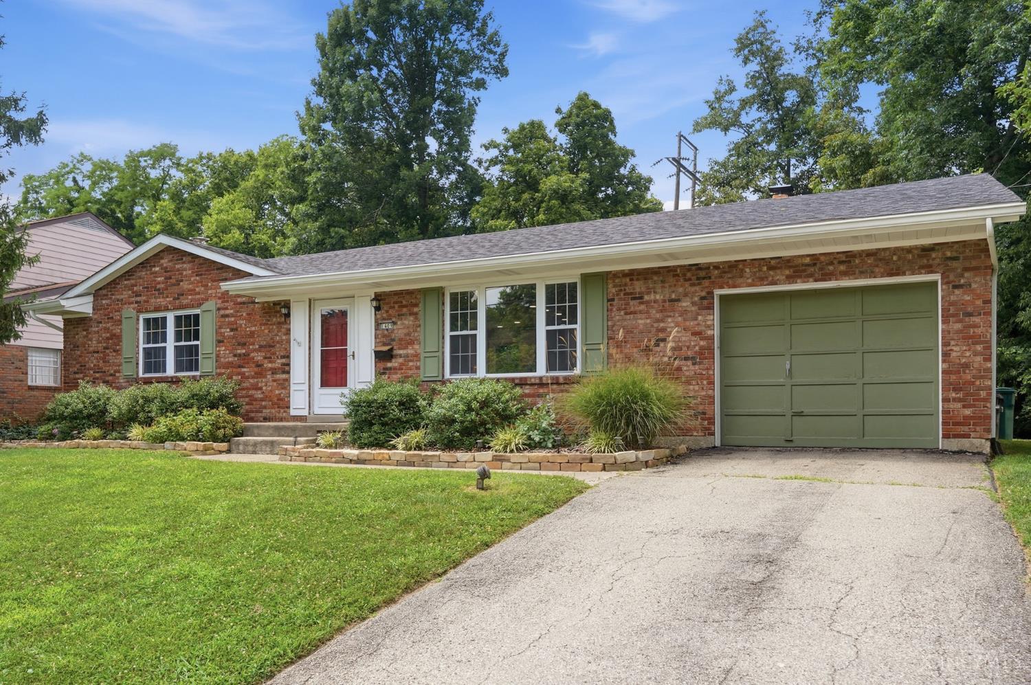 Homes for sale in Cincinnati, OH | 1409 Meadowbright Ln, Cincinnati, OH 45230 | MLS# 1883293