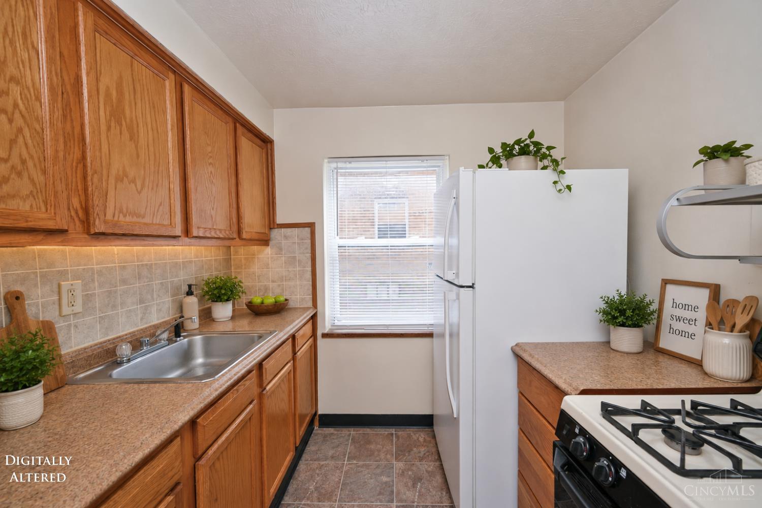 Homes for sale in Reading, OH | 24 Gahl Ter, Reading, OH 45215