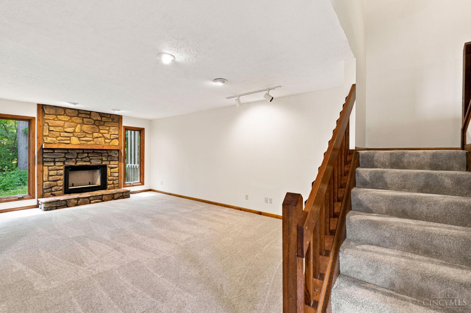 Homes for sale in Blue Ash, OH | 5317 Hickory Trail Ln, Blue Ash, OH 45242 | MLS# 1885396