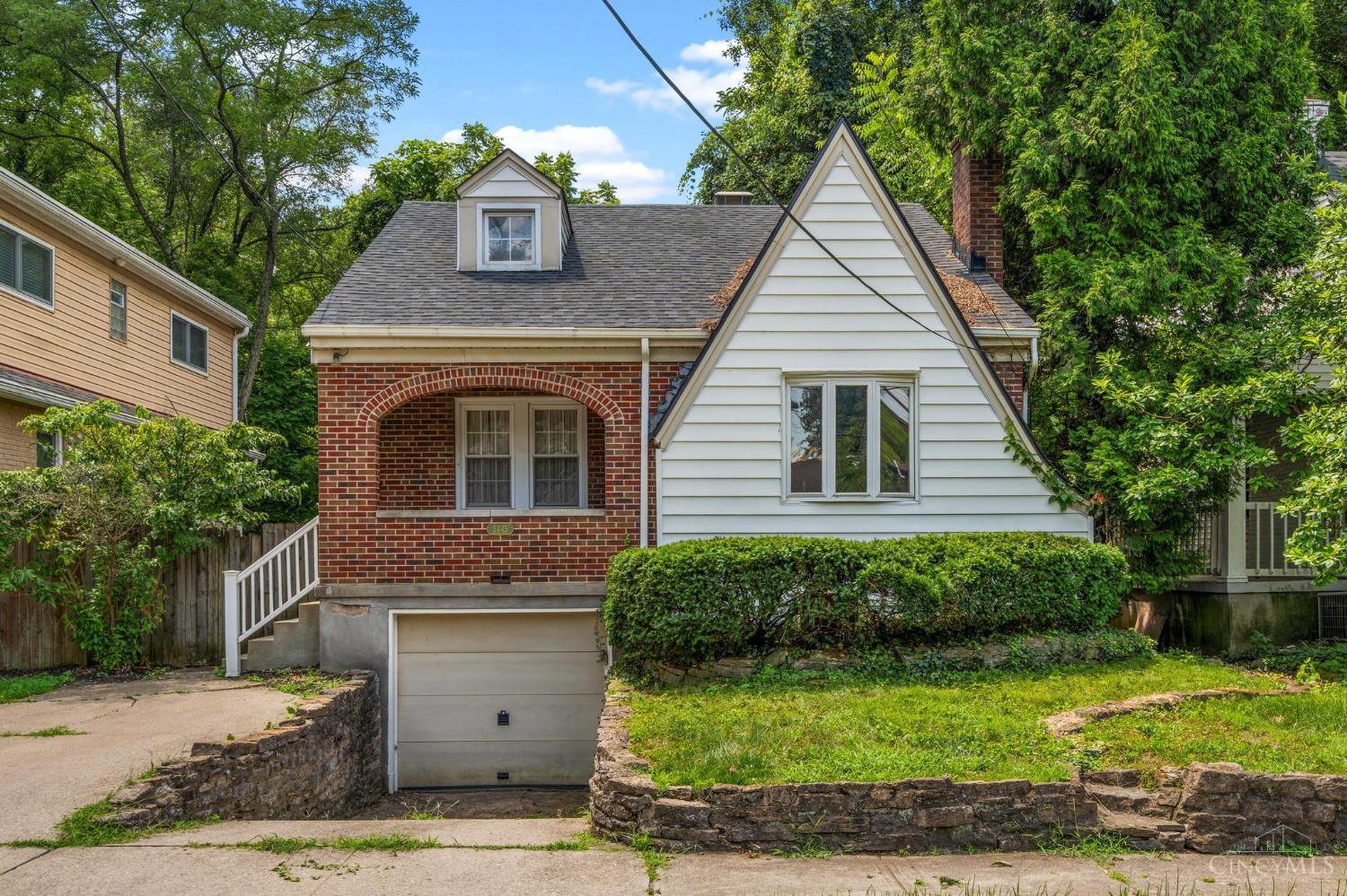 3445 Oak View Place, Cincinnati, OH, 45209