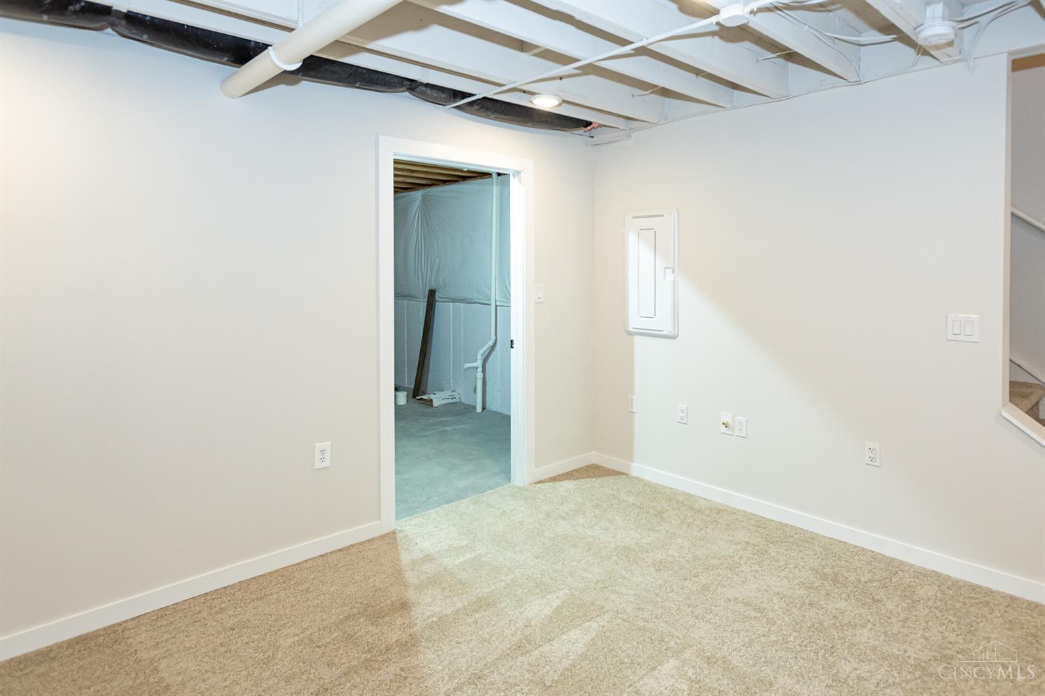 6639 Crystal Harbour Drive, Middletown, OH, 45042 — photo 28