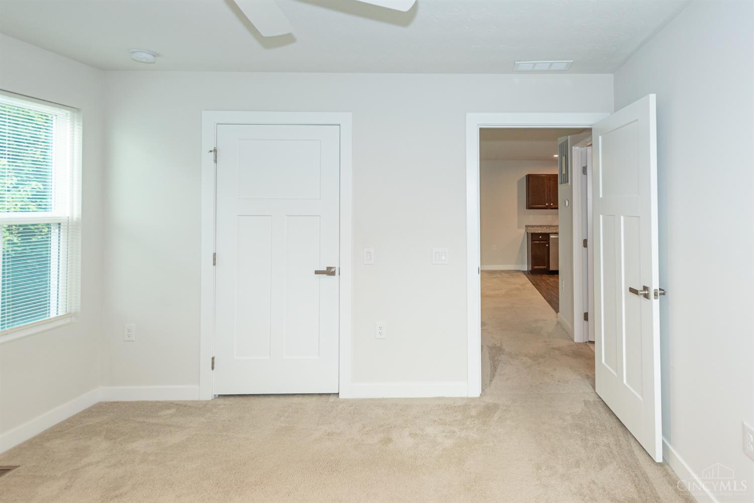 6639 Crystal Harbour Drive, Middletown, OH, 45042 — photo 23