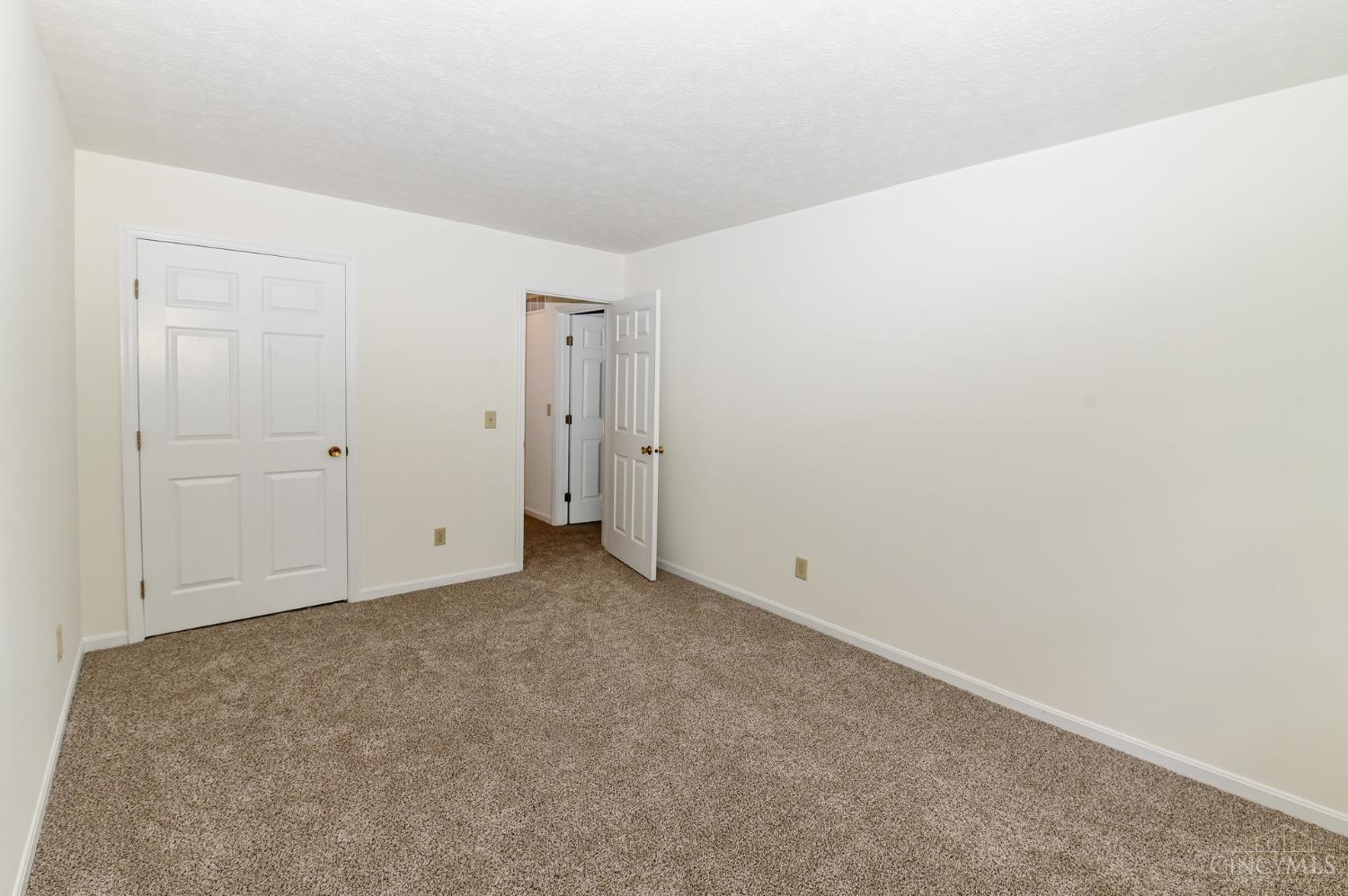 11528 Symmes Gate Lane, Symmes Twp, OH, 45249 — photo 15