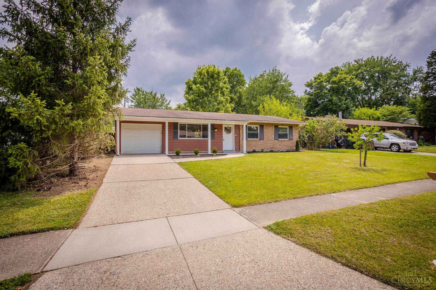 Homes for sale in Anderson Twp, OH | 8485 Linderwood Ln, Anderson Twp, OH 45255 | MLS# 1886352