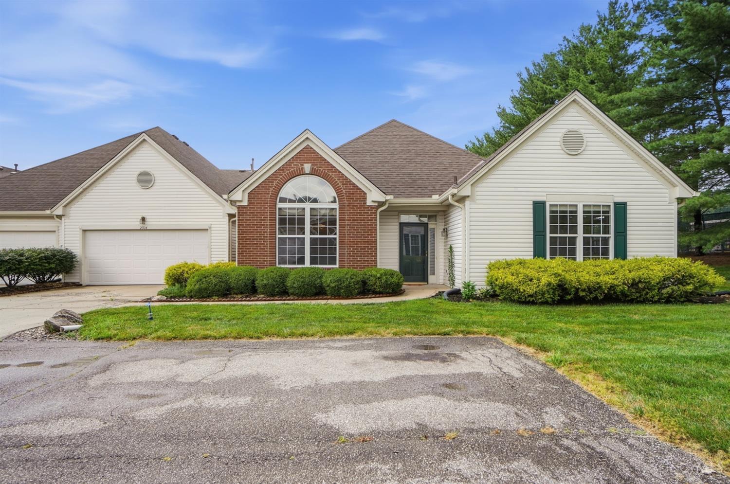 2904 Traverse Creek Drive, Miami Twp, OH, 45150 — photo 2