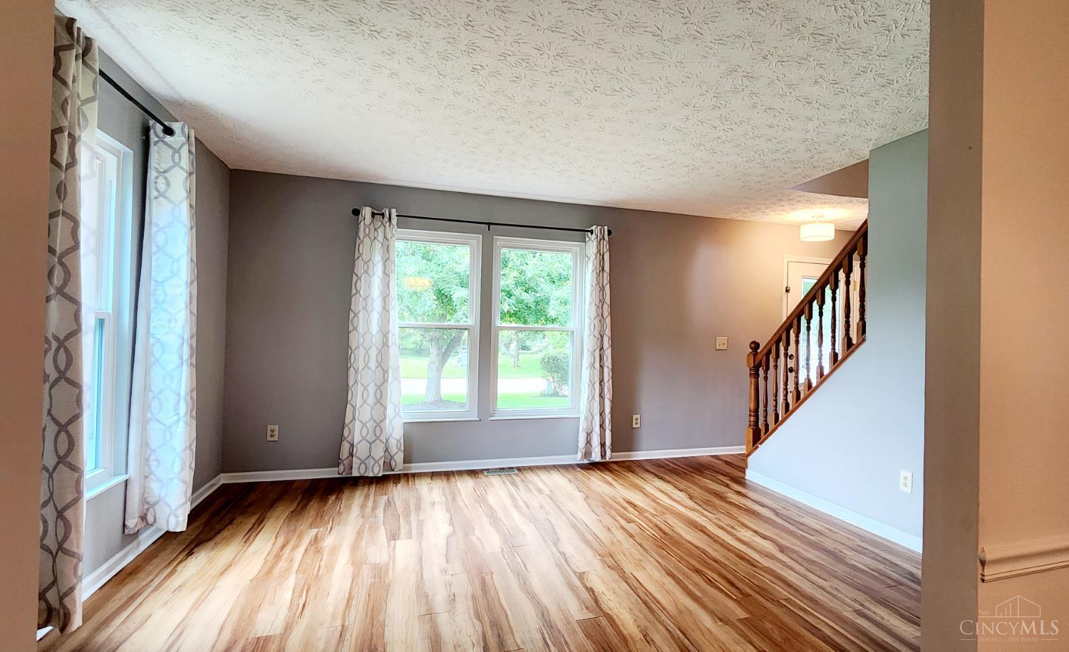 1289 Sandwood Drive, Goshen Twp, OH, 45140 — photo 4