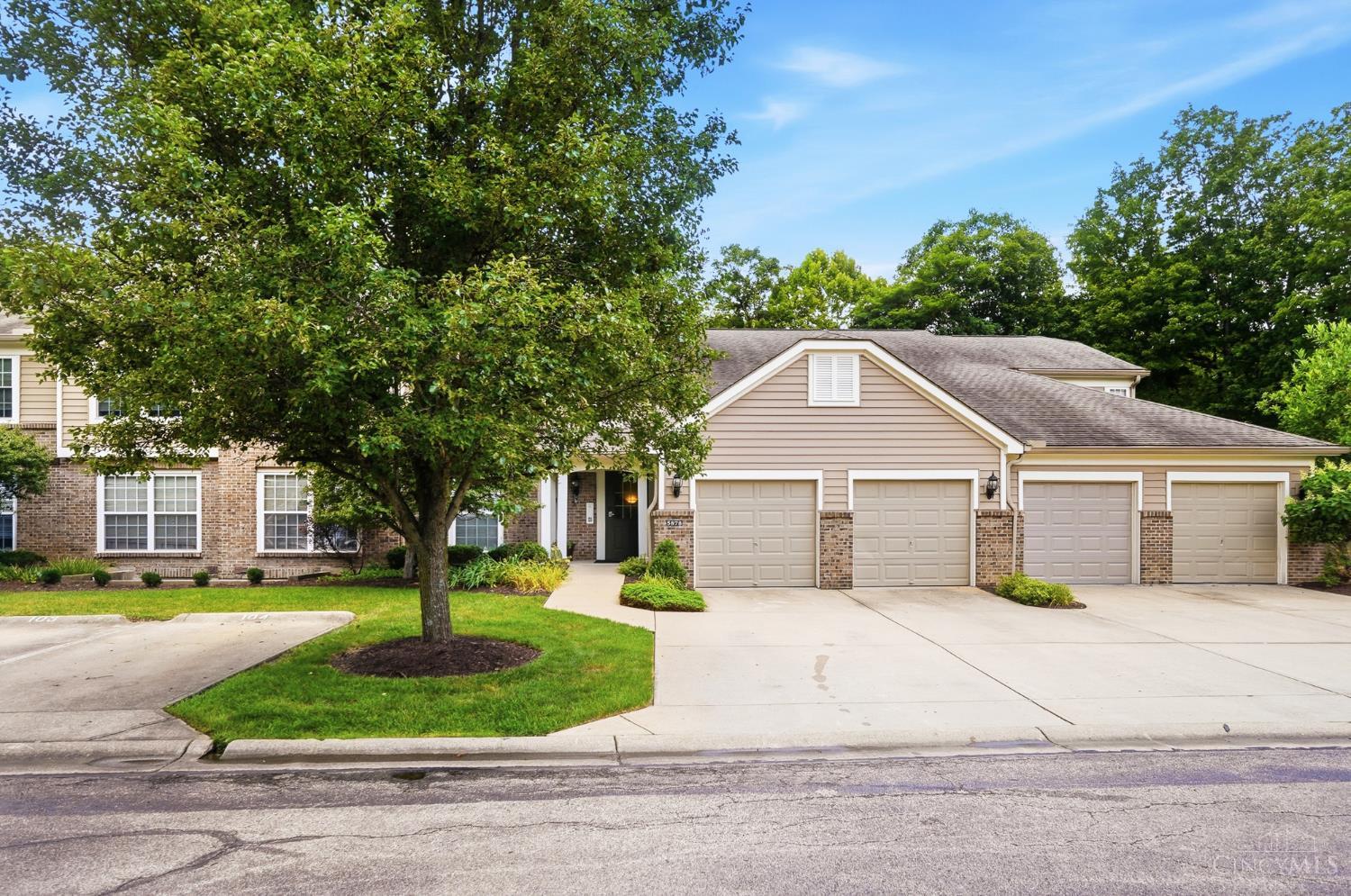 Homes for sale in Milford, OH | 5878 Stonebridge Cir, Milford, OH 45150