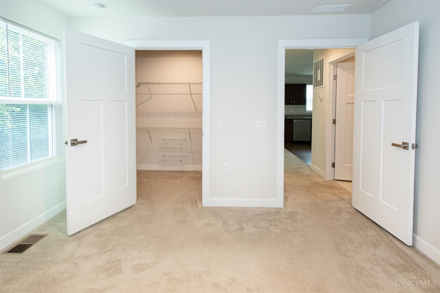 6639 Crystal Harbour Drive, Middletown, OH, 45042 — photo 24