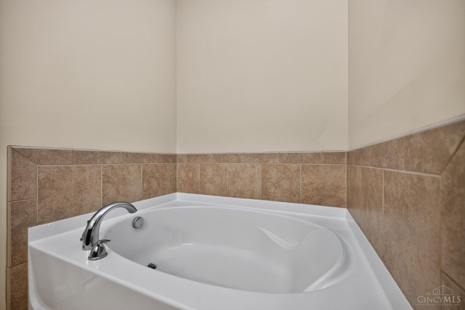 9570 Greenery Court, Deerfield Twp., OH, 45140 — photo 24