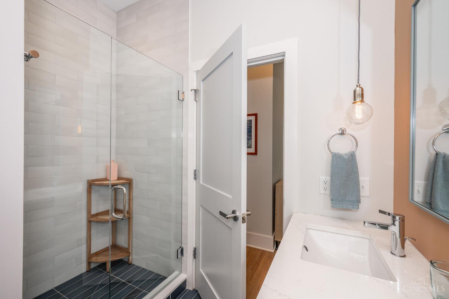915 Vine Street #401, Cincinnati, OH, 45202 — photo 15